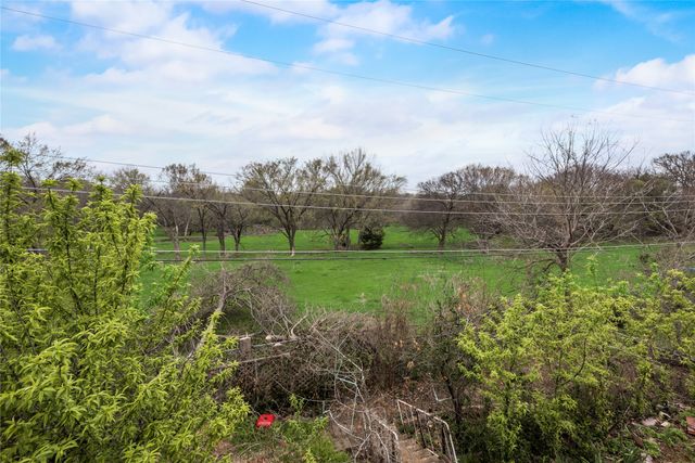 926 Hampshire Street, Grand Prairie, TX 75050