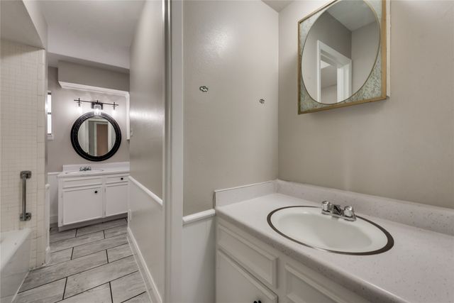 926 Hampshire Street, Grand Prairie, TX 75050