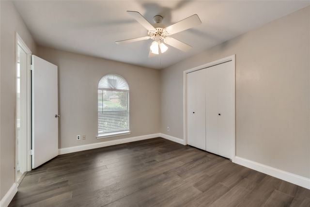 926 Hampshire Street, Grand Prairie, TX 75050