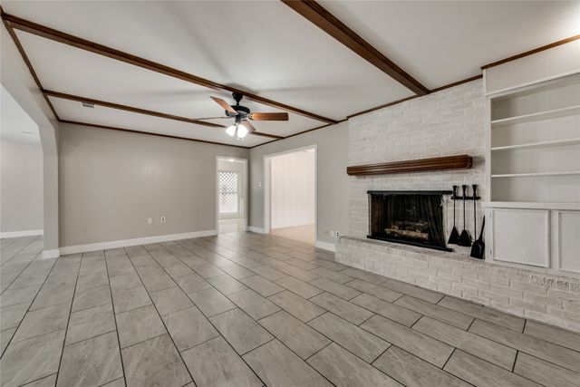 926 Hampshire Street, Grand Prairie, TX 75050