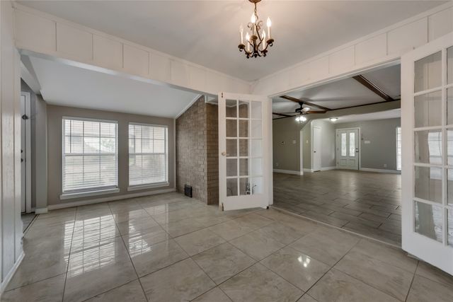 926 Hampshire Street, Grand Prairie, TX 75050