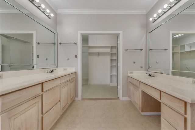 926 Hampshire Street, Grand Prairie, TX 75050