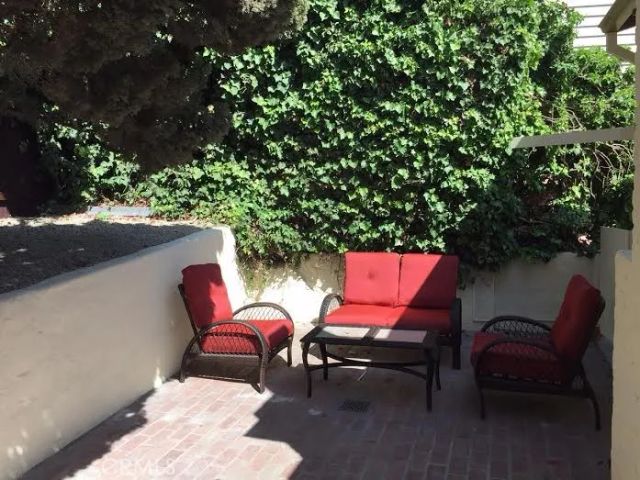2366 Lyric, Los Angeles, CA 90027