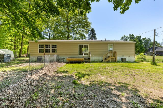 2757 127th Avenue, Morley, MI 49336