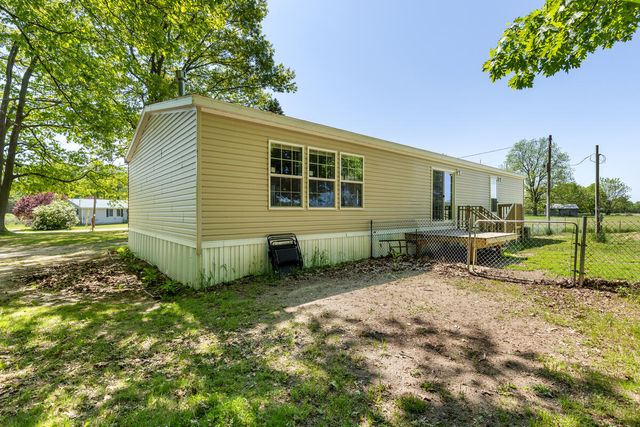 2757 127th Avenue, Morley, MI 49336