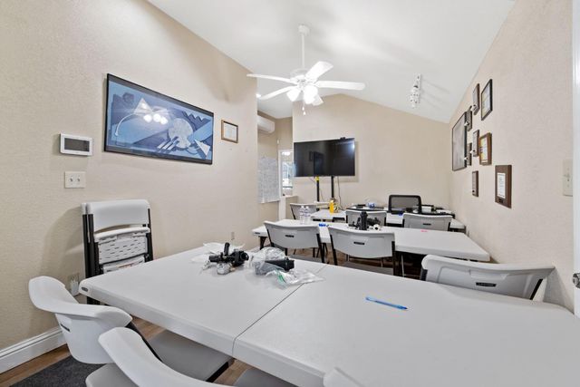 8100 Sunrise Blvd, Citrus Heights, CA 95610
