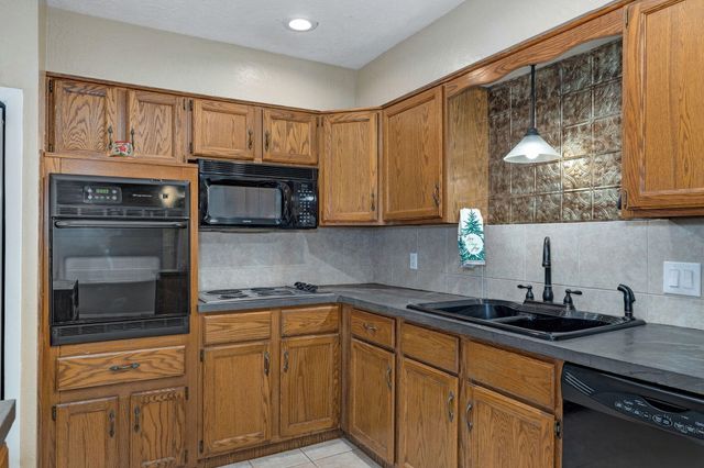 5745 Lakeview Terrace, Springfield, MO 65810