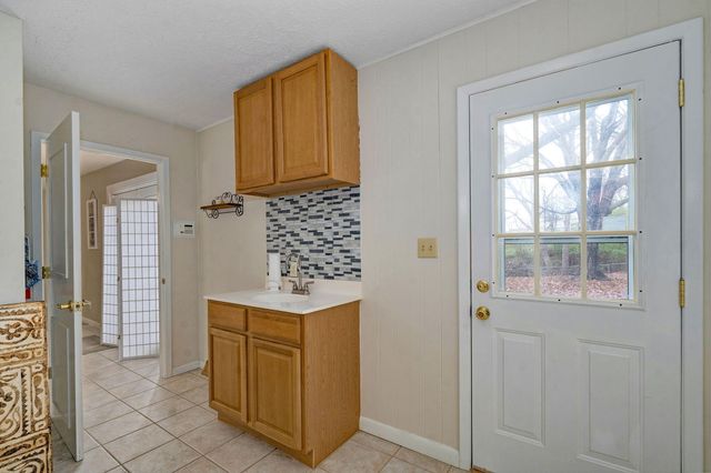 5745 Lakeview Terrace, Springfield, MO 65810