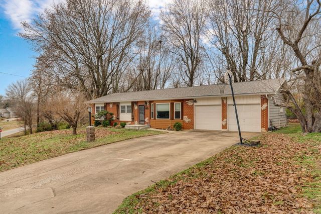 5745 Lakeview Terrace, Springfield, MO 65810
