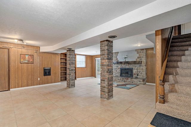 5745 Lakeview Terrace, Springfield, MO 65810