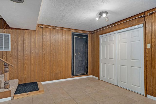 5745 Lakeview Terrace, Springfield, MO 65810