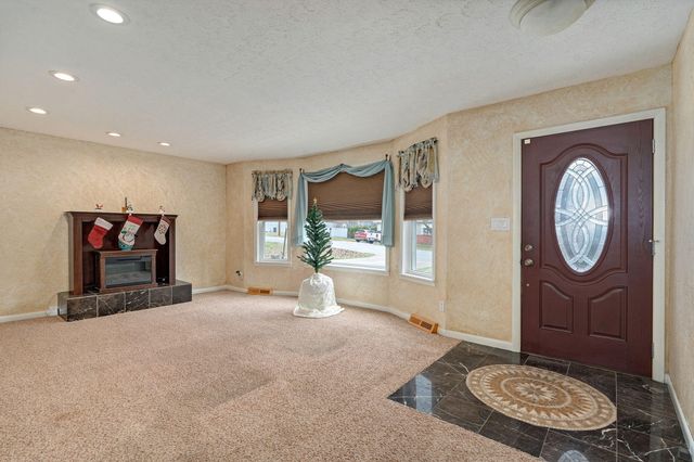 5745 Lakeview Terrace, Springfield, MO 65810