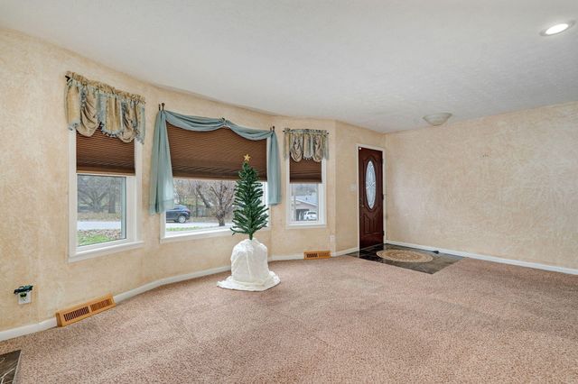 5745 Lakeview Terrace, Springfield, MO 65810