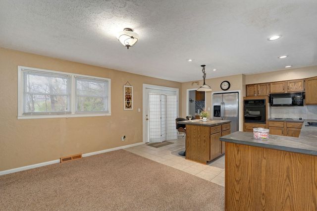 5745 Lakeview Terrace, Springfield, MO 65810