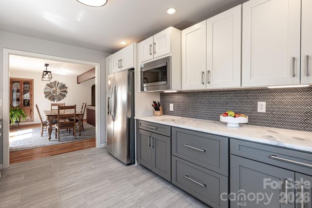 39 Red Oak Lane, Alexander, NC 28701