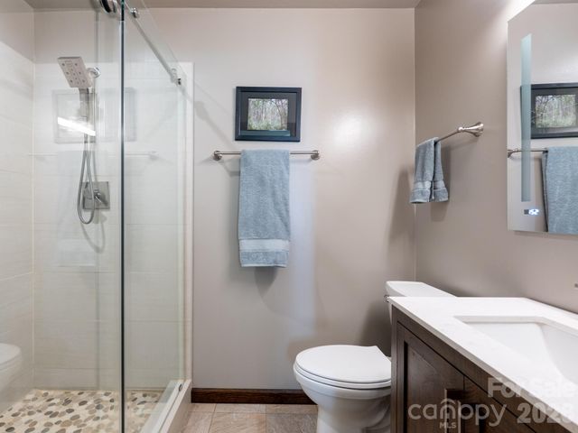 39 Red Oak Lane, Alexander, NC 28701