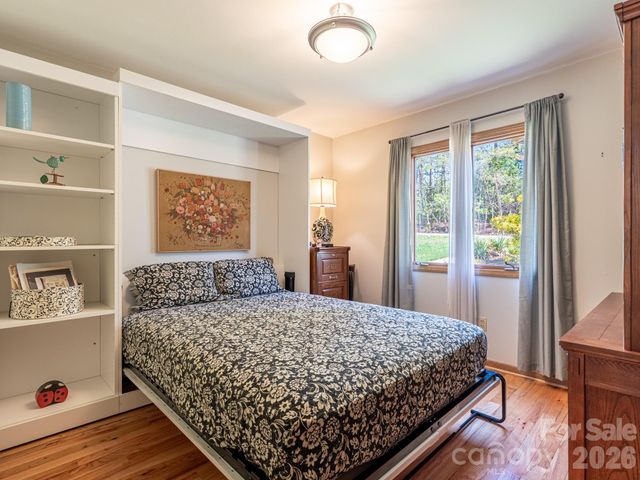 39 Red Oak Lane, Alexander, NC 28701