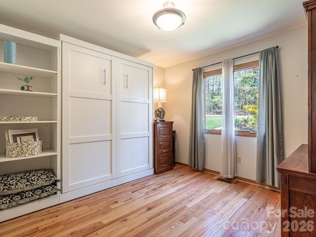 39 Red Oak Lane, Alexander, NC 28701