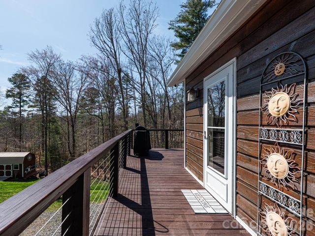 39 Red Oak Lane, Alexander, NC 28701