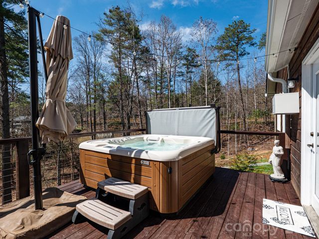 39 Red Oak Lane, Alexander, NC 28701