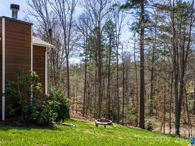 39 Red Oak Lane, Alexander, NC 28701