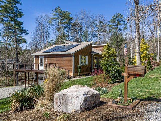 39 Red Oak Lane, Alexander, NC 28701