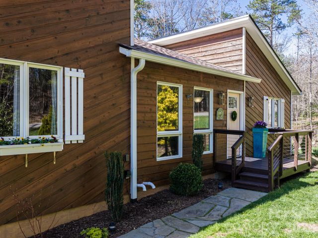 39 Red Oak Lane, Alexander, NC 28701