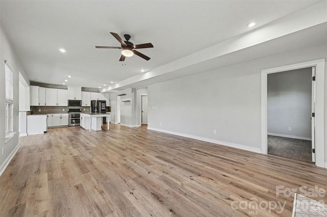 136 Tetcott Street, Mooresville, NC 28115