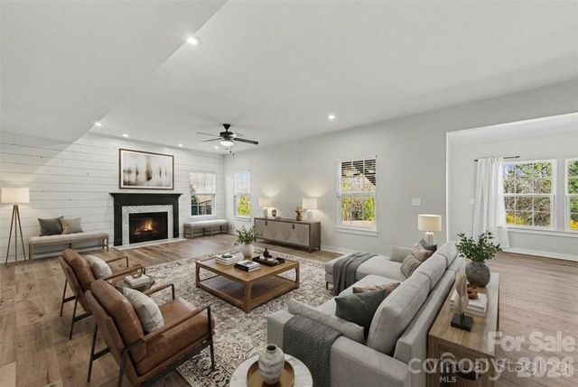 136 Tetcott Street, Mooresville, NC 28115