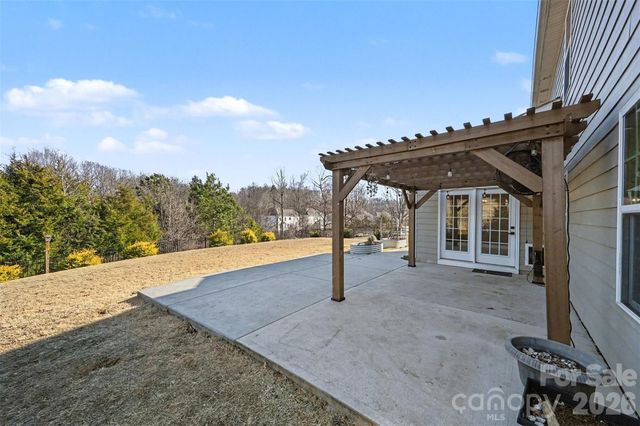 136 Tetcott Street, Mooresville, NC 28115