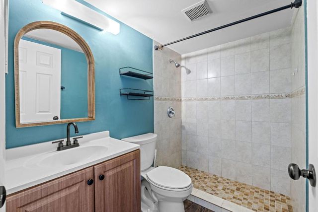 150 Pineview Road C7, Jupiter, FL 33469