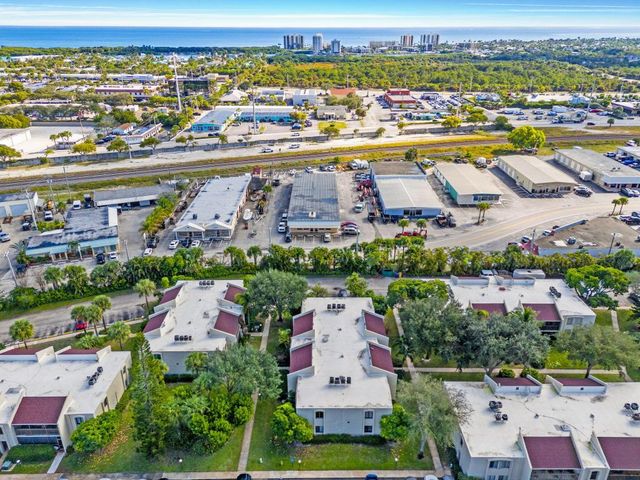 150 Pineview Road C7, Jupiter, FL 33469