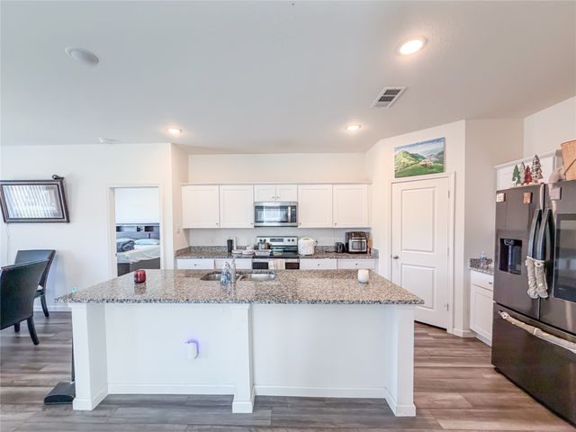 12 Elderbrook Lane, Edgecliff Village, TX 76134