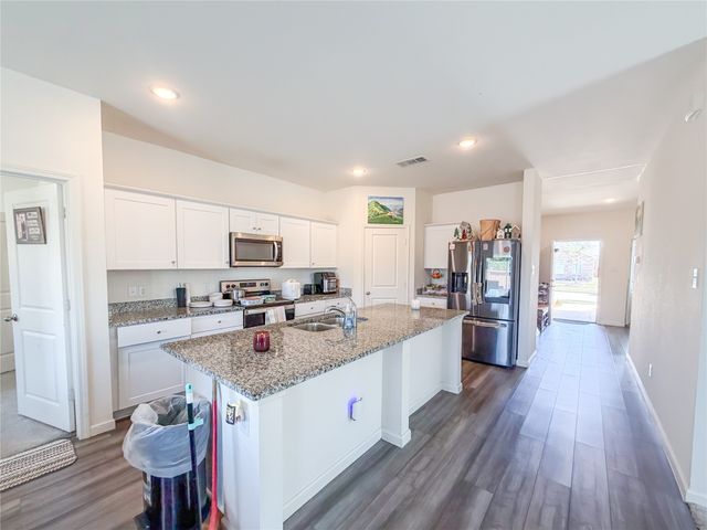 12 Elderbrook Lane, Edgecliff Village, TX 76134