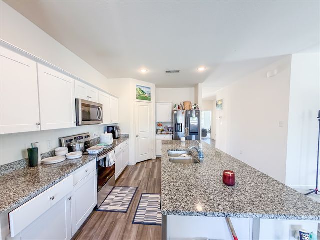 12 Elderbrook Lane, Edgecliff Village, TX 76134