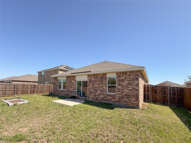 12 Elderbrook Lane, Edgecliff Village, TX 76134