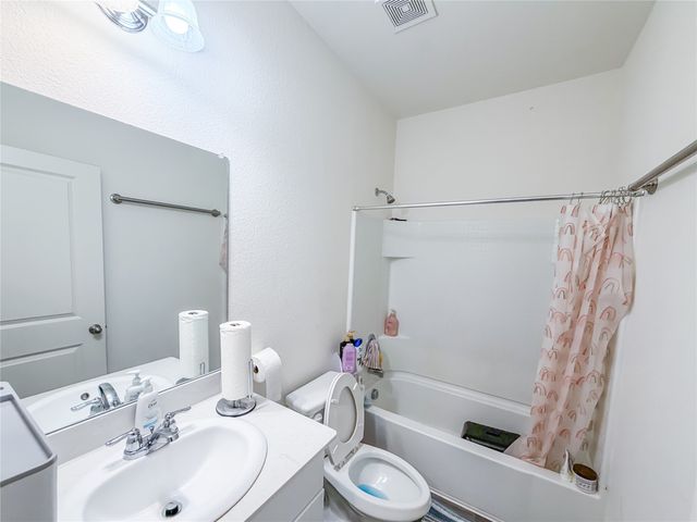 12 Elderbrook Lane, Edgecliff Village, TX 76134