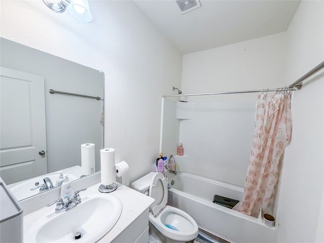 12 Elderbrook Lane, Edgecliff Village, TX 76134