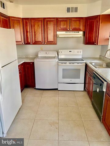 101 SOMERSET DR, Willingboro, NJ 08046