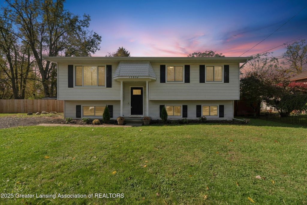 13536 Main Street, Bath, MI 48808