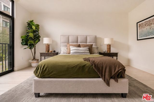 425 N Palm Drive 202, Beverly Hills, CA 90210