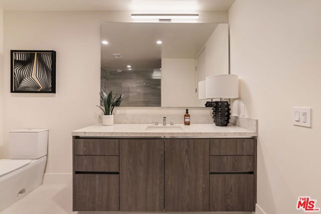 425 N Palm Drive 202, Beverly Hills, CA 90210