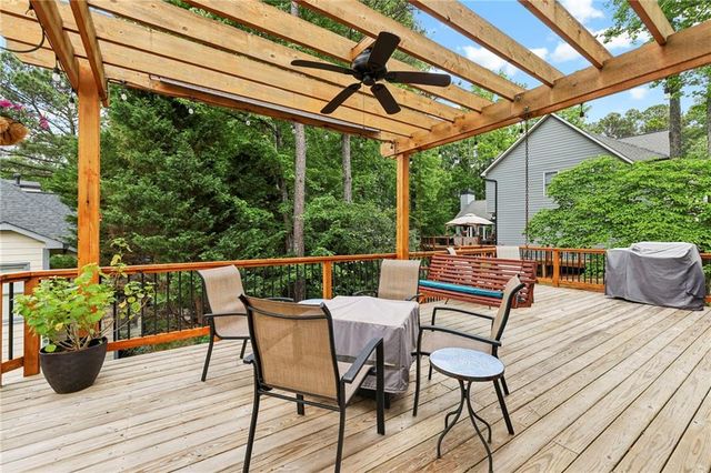 11070 Pennbrooke Crossing, Johns Creek, GA 30097