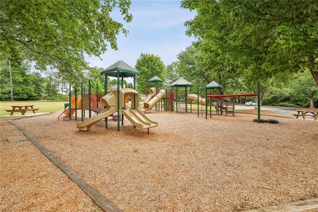 11070 Pennbrooke Crossing, Johns Creek, GA 30097