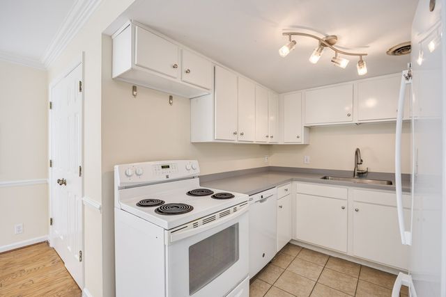 111 33rd Ave S Apt 203, Nashville, TN 37212