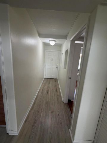 8773 Shadow Wood Boulevard 303, Coral Springs, FL 33071