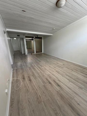 8773 Shadow Wood Boulevard 303, Coral Springs, FL 33071