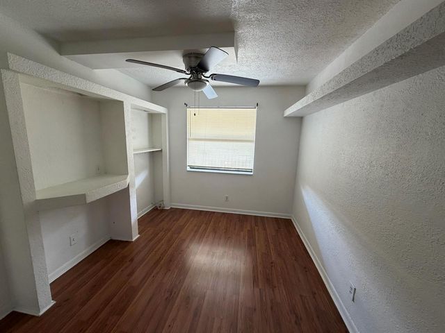 8773 Shadow Wood Boulevard 303, Coral Springs, FL 33071