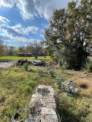 9722 Willow Street, Houston, TX 77088