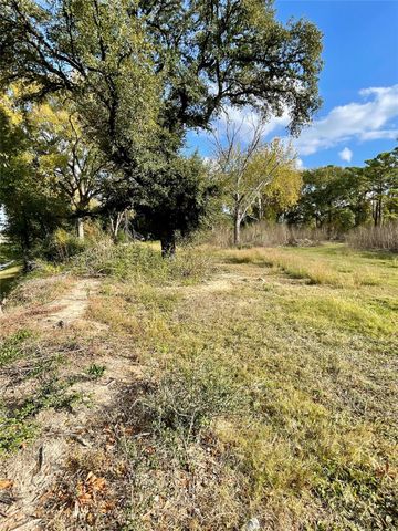 9722 Willow Street, Houston, TX 77088